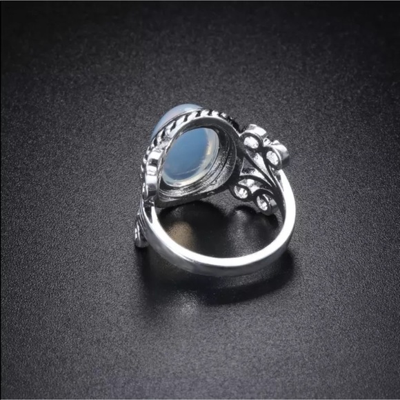 Moonstone 925 Sterling Silver Ring - Picture 3 of 4